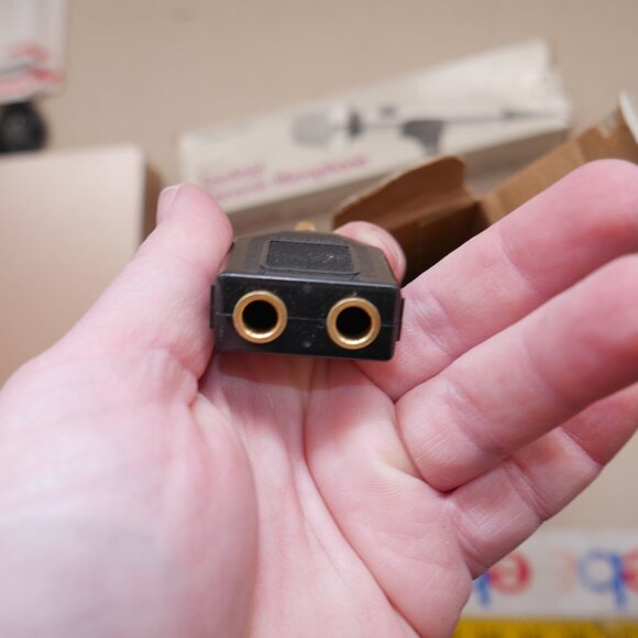 Lot of 2 Realistic Super Cardioid Dynamic Microphones + Stand 33-992C 33-992D - Picture 6 of 14